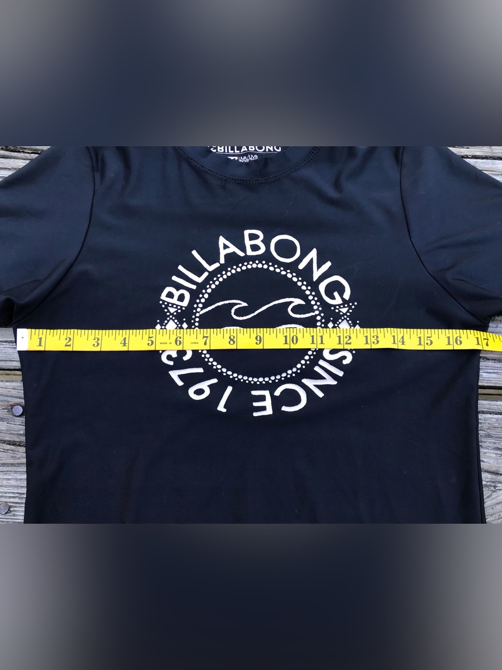 Ladies M BILLABONG Black Graphic Logo Short Sleeve Spring Rash Guard Top Shirt - Picture 4 of 6